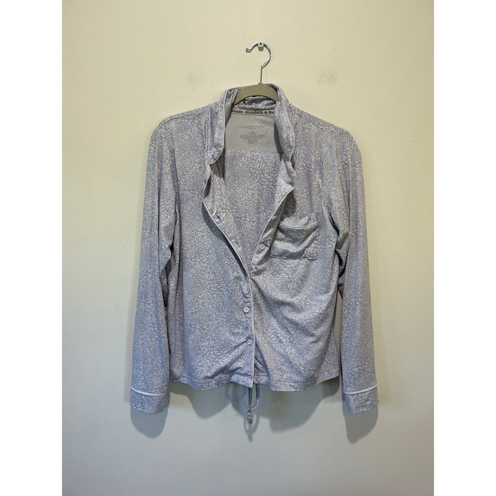 Elizabeth & Nicole Pajama set size S lavendar button top long pants